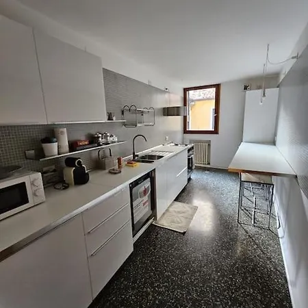 Palazzo Castelli Apartment